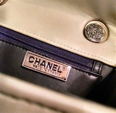 chanel bag without hologram|authenticity of chanel bag.